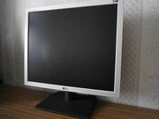 Продам монитор LCD LG Flatron L1919S Silver